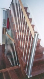 12walnutandstainlesssteelstairsgroundfloor